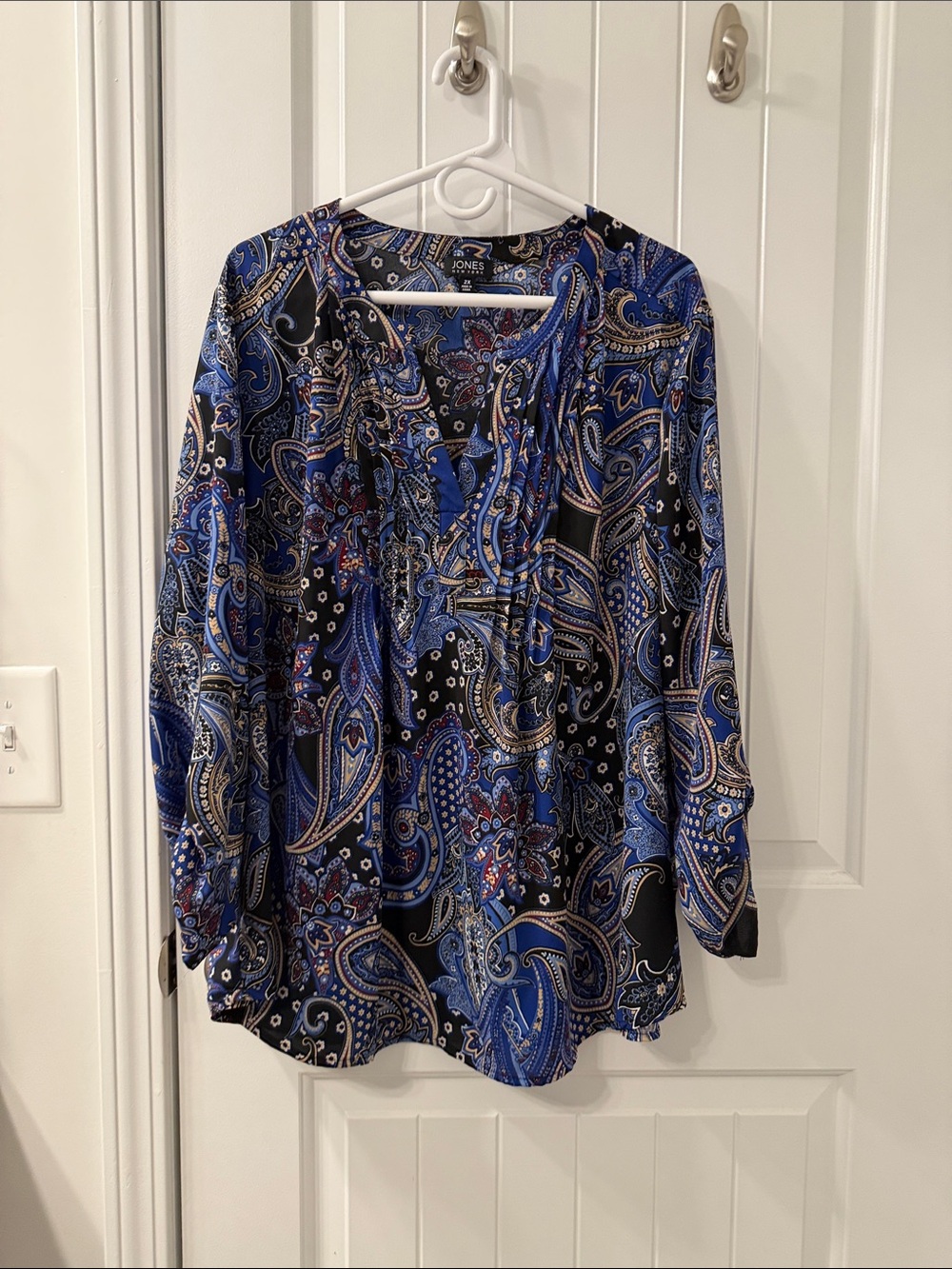 Jones New York 2X Blue and Black Paisley V-Neck Blouse